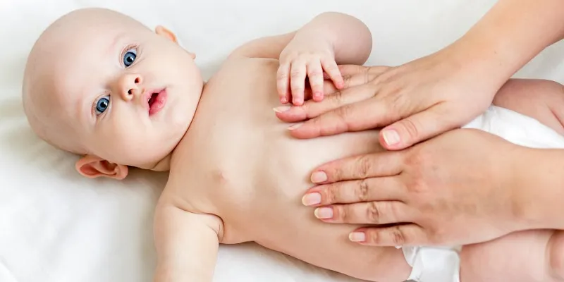 Tại Sao Trẻ Hay Đầy Bụng Và Khó Tiêu? Hướng Xử Lý Khoa Học