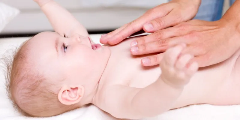 Những nguyên nhân khiến trẻ hay đầy bụng và khó tiêu